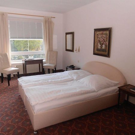 Hotel Hesse Schenefeld  エクステリア 写真