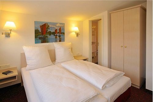 Hotel Hesse Schenefeld  エクステリア 写真
